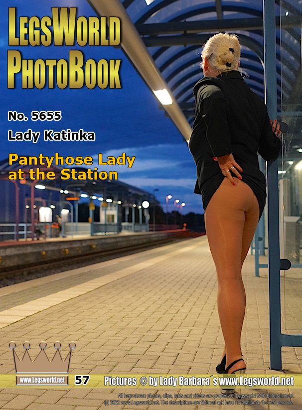 Ebook: 5655 - Lady Katinka
Pantyhose Lady at the Station
Lady Katinka and her co-workers had a little wine tasting after work. In skin-colored tights and a black business costume, the blonde brought the women to the S-Bahn station in Meckenheim. When the women got in the train, the sexy Katinka lifted her skirt and we made a few nice farewell photos.