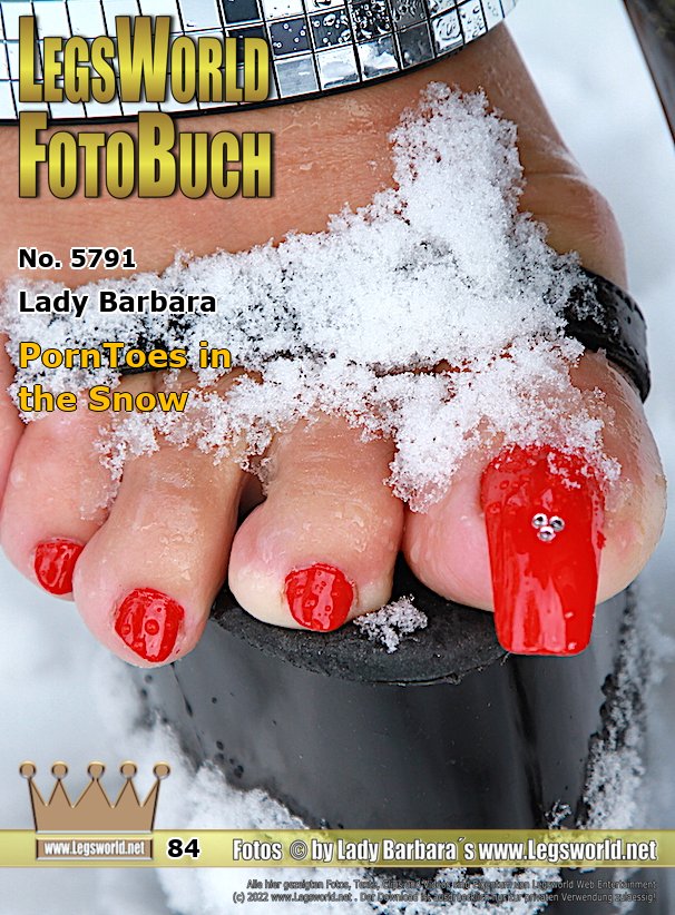 Ebook: 5791 - Lady Barbara
PornToes in the Snow
A series for those who are hot on year-round all weather sandal wearers and overhanging small toes. I went through the garden in snow with bare feet in the Platformshoes. Despite the high plateaus, it was pretty frosty on my toes. But a slave has  warmed my toes with his tongue afterwards in the living room.