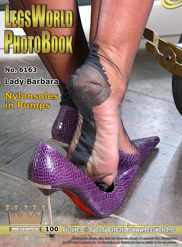 Ebook: 6163 - Lady Barbara
Nylonsoles in Pumps
For all fans of reinforced nylon stockings and dangling, today I am showing my hot nylon soles in various tight and pointed sexy designer pumps. Once while standing and then while sitting with dangling. Since I have just come home from a shopping spree, you can imagine that my feet smell pretty nice and my toes hurt a little. So come on, massage my feet!