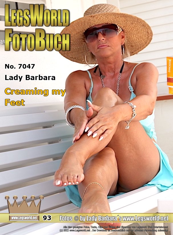 Ebook: 7047 - Lady Barbara
Creaming my Feet
Today you can see me in the morning after breakfast on the bench in front of my house in Spain in a turquoise beach dress with a straw hat, putting lotion on my feet. I always have to be careful not to break my (now silver painted) long toe claws. Because I want to go to the beach afterwards, in the golden mules that you see at the end. By the way: I won