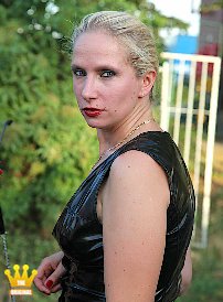Lady Jennie : Lady Jenny has a studio and partylocation in Erkelenz where you can visit her. The permissive blonde from the east of Germany is 171 tall, her weight is 68 kg and she is always shaved at her cunt.